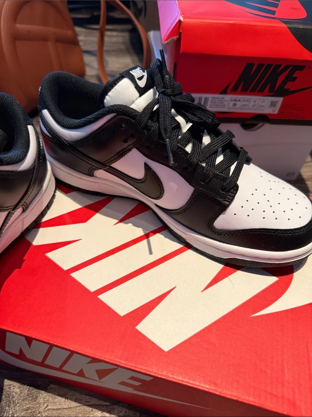 Nike Women’s Black and White Low-Top Sneakers - Classic Two-Tone
